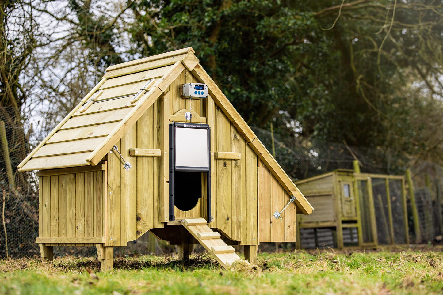 ChickenGuard Pro with Self-Locking Door Kit